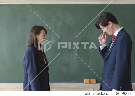High school student couple 8609851
