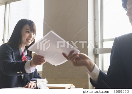 高中學生夫婦 高中學生夫婦 8609953