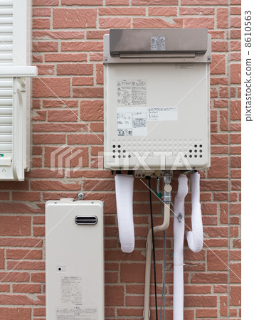 Gas water heater installed in the house 8610563