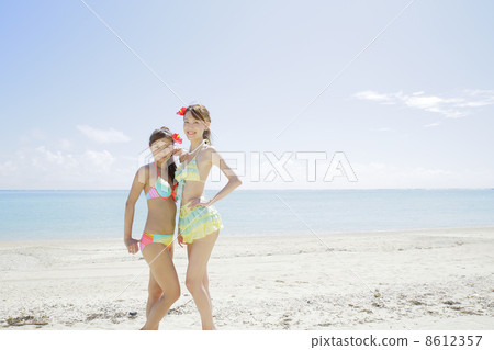 Women on the beach 8612357
