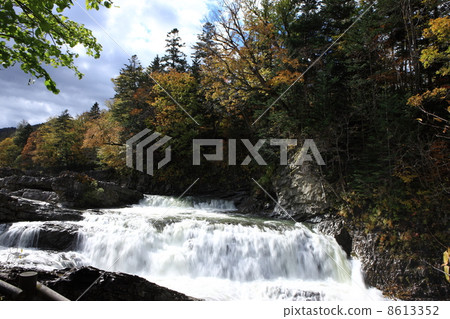 Three step waterfall Three step waterfall 8613352