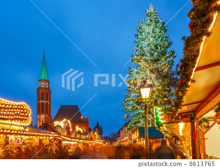 Christmas market in Frankfurt 8613765