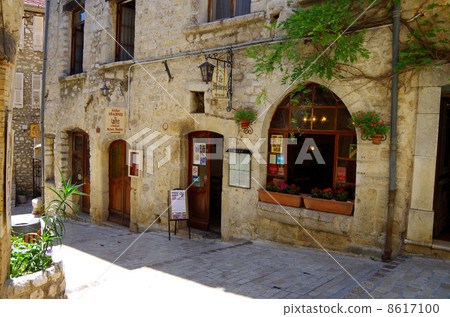 Tourrettes-sur-Loup Tourrettes-sur-Loup 8617100