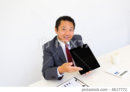 工作的商人 工作的商人 8617772