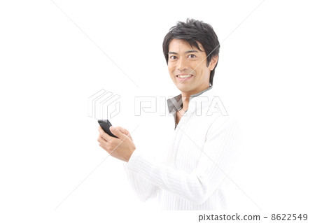 A man using a smartphone 8622549