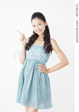 A green one piece woman A green one piece woman 8624631