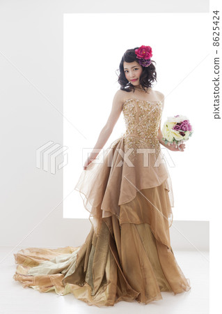 婦女穿著色彩 婦女穿著色彩 8625424