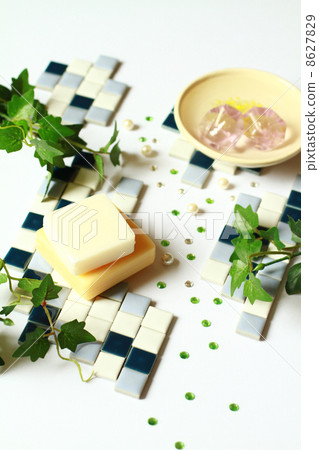 沐浴時間的圖片[白色背景] 8627829