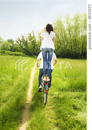 meadow 8632655