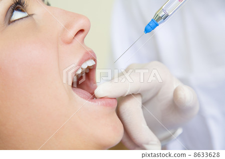 dentist 8633628