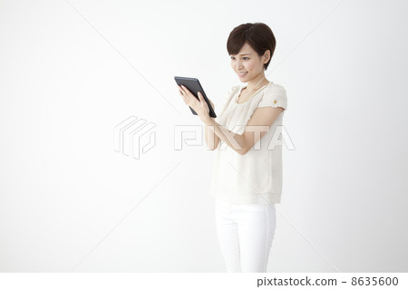 Women in white clothes Women in white clothes 8635600