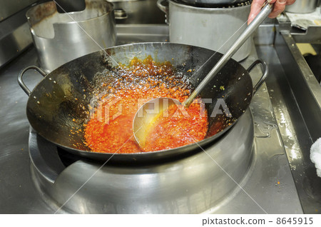 Chinese hot pot 8645915