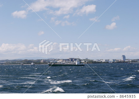 Evacuate to the storm 8645935