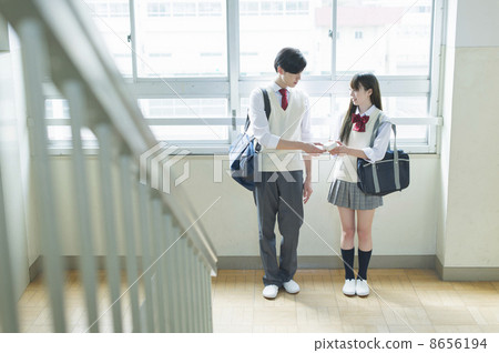 High school student couple High school student couple 8656194