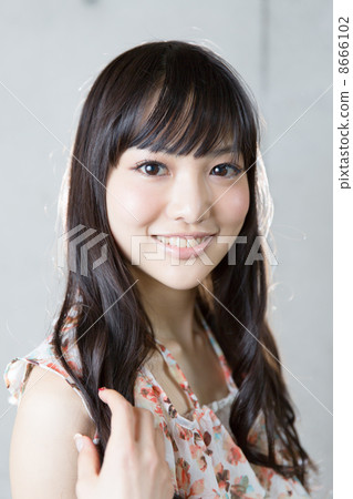 清爽的女人 8666102