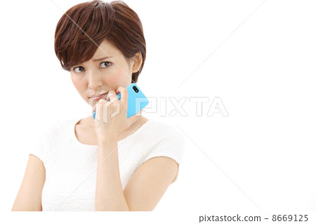 Troubling women Troubling women 8669125