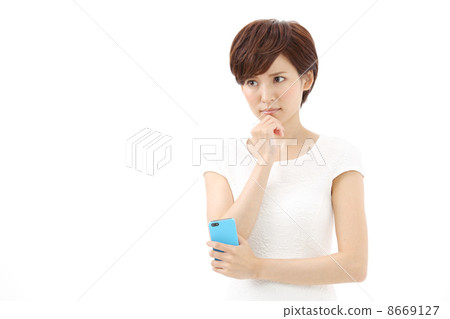 Troubling women Troubling women 8669127