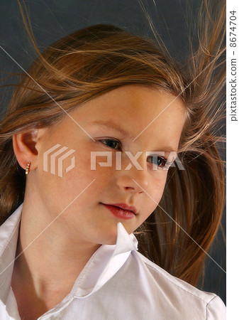 Dianas portrait 8674704