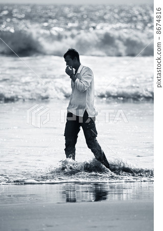 Lonely man 8674816