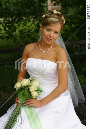 Beautiful bride Beautiful bride 8674881