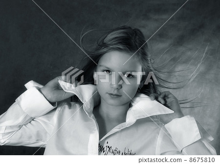 Dianas portrait 8675810
