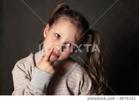 Portrait 5 years girl in studio Portrait 5 years girl in studio 8676181