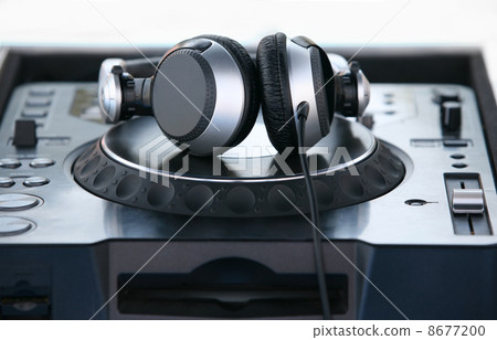 Headphones Headphones 8677200