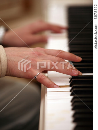 Piano 8678322
