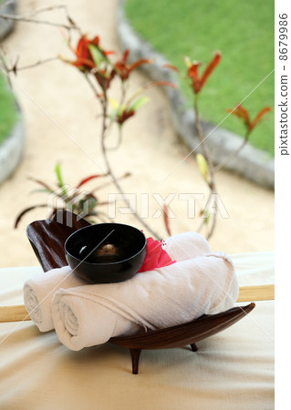 White rolled White rolled 8679986