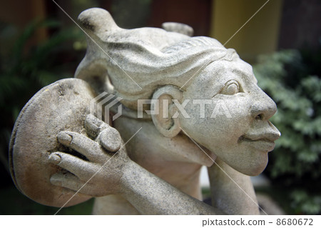 The Indonesian sculpture 8680672