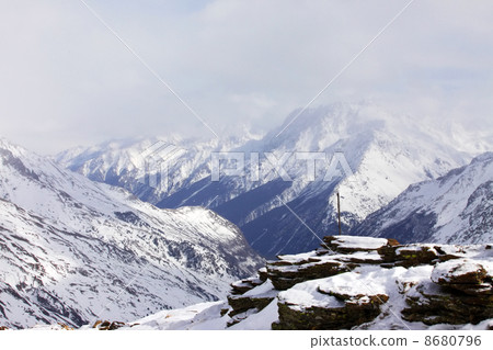 Mountains and snow Mountains and snow 8680796