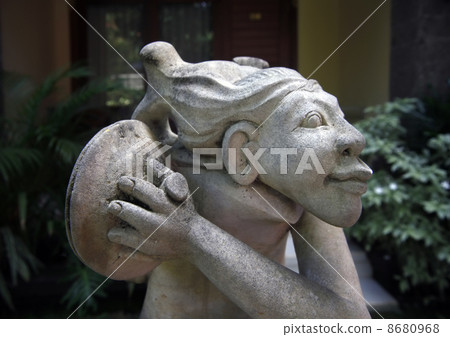 The Indonesian sculpture 8680968