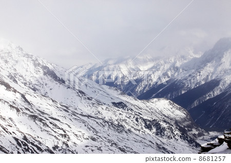 Mountains and snow Mountains and snow 8681257
