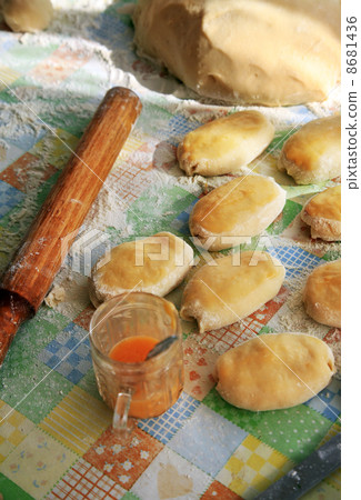 Preparations of pies Preparations of pies 8681436