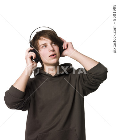 8681999
