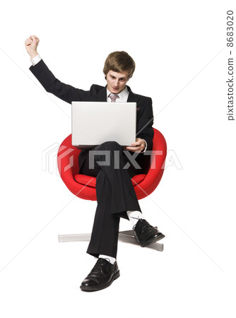8683020