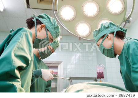 手術 8687439
