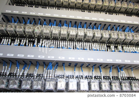 Complex circuits in operation panels and control panels Complex circuits in operation panels and control panels 8703084