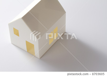 Living environments Living environments 8703605