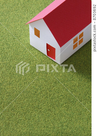 Living environments 8703692