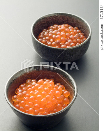 Ikura鹽漬（前）Ikura浸泡在醬油（之後） 8715184