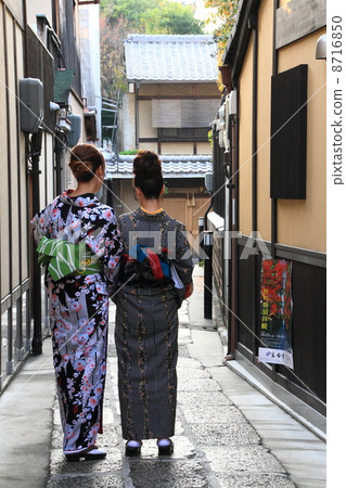 和服女性 8716850