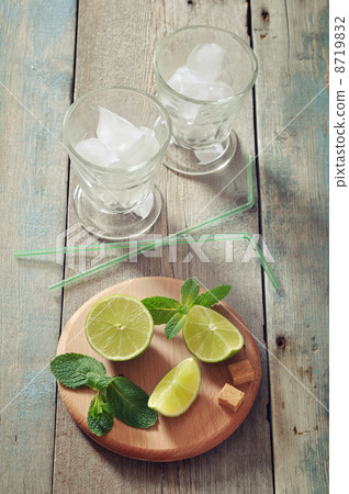 Ingredients for coctail mojito Ingredients for coctail mojito 8719832
