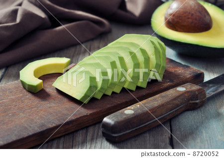 Fresh sliced avocado 8720052