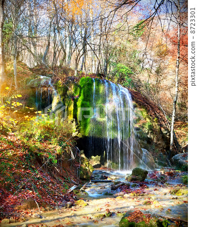 Beautiful waterfall Beautiful waterfall 8723301