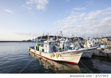 Fishing vessel 8727945