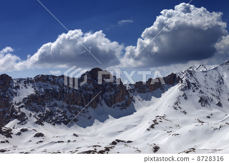 Snow mountains and blue sky with cloud in nice day 8728316