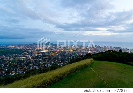 View from the hill of Hawaii Oahu Tantalus (Evening) Diamond Head and Waikiki 8728351