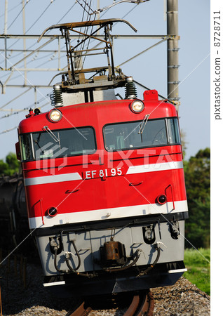EF 81 95 8728711