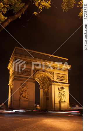 Arc de Triomphe in Paris 8728728